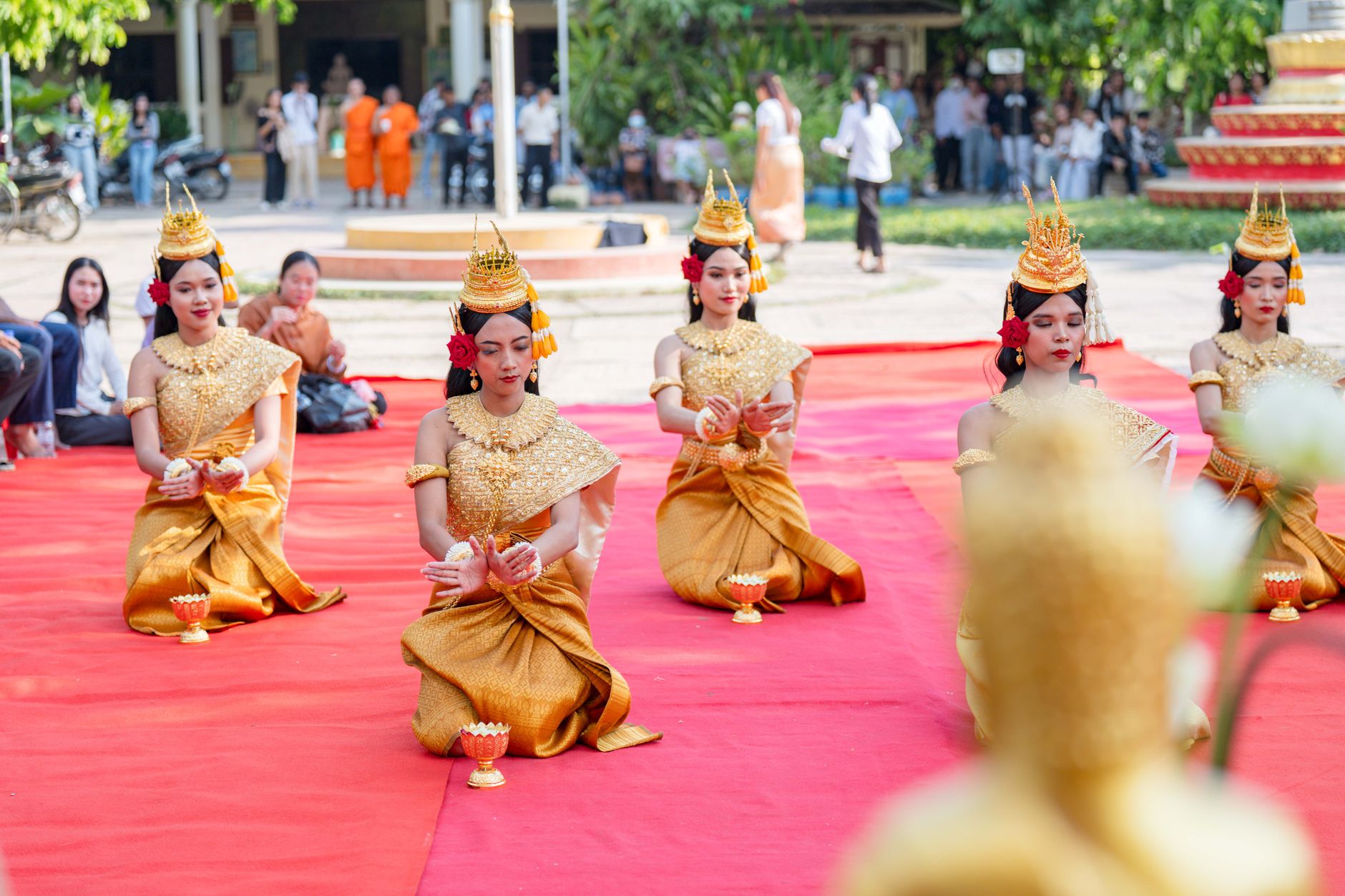 Jeanne Cuisinier, ethnologue sans séjour khmer, a révisé le livre sur le ballet royal